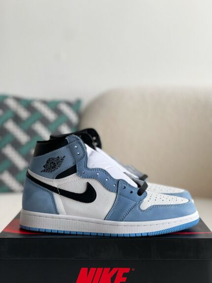 🔥 Air Jordan 1 High "University Blue" – White, Black & Carolina Blue